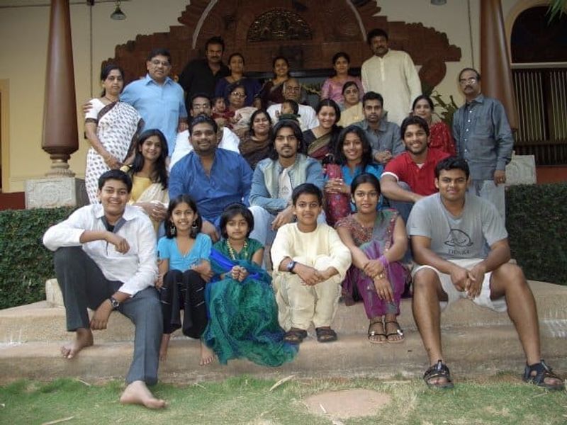 nagababu said rare things about his brother chiranjeevi