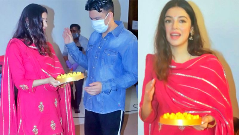 Gulshan Kumar Daughter in Law Divya Khosla Ganpati Bappa 2020 KPG