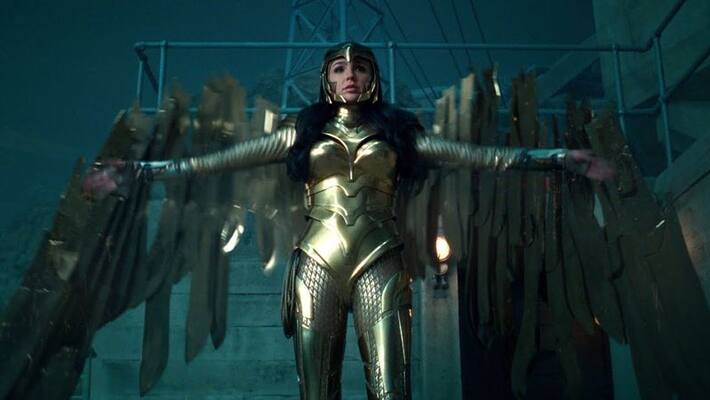 New Wonder Woman 1984 trailer introduces Kristen Wiig Cheetah New Wonder Woman 1984 trailer introduces Kristen Wiig Cheetah