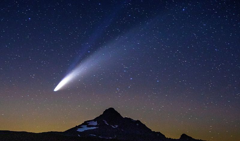 23 july morning huge threat from Earth averted as neowise comet crossed now will return after 6800 years kph