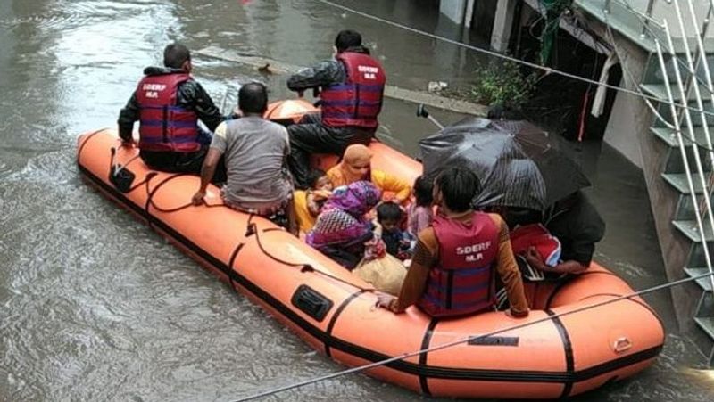madhya pradesh heavy rain 100 year record broken in indore 12 inches rain in 24 hours floods in river kpr
