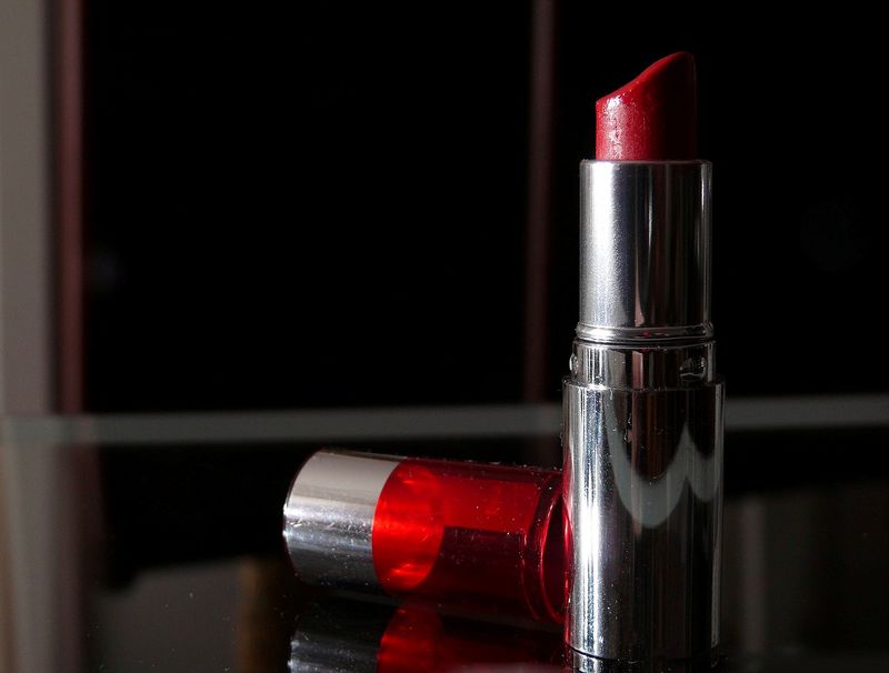 lipstick in history