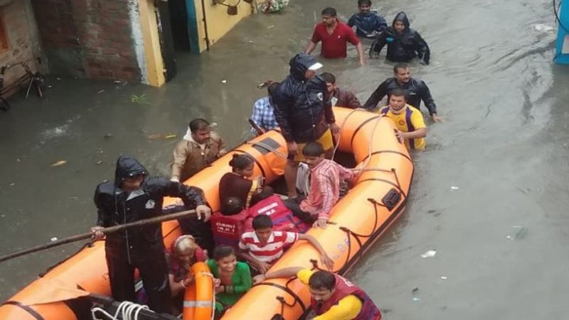 madhya pradesh heavy rain 100 year record broken in indore 12 inches rain in 24 hours floods in river kpr