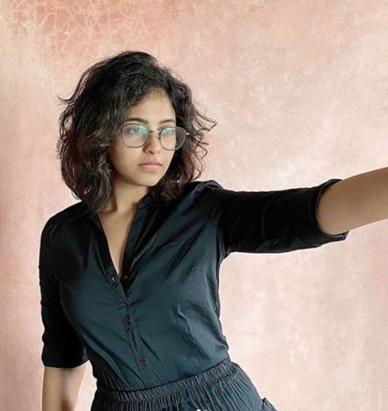 actress anjali over slim lock down hot photo gallery