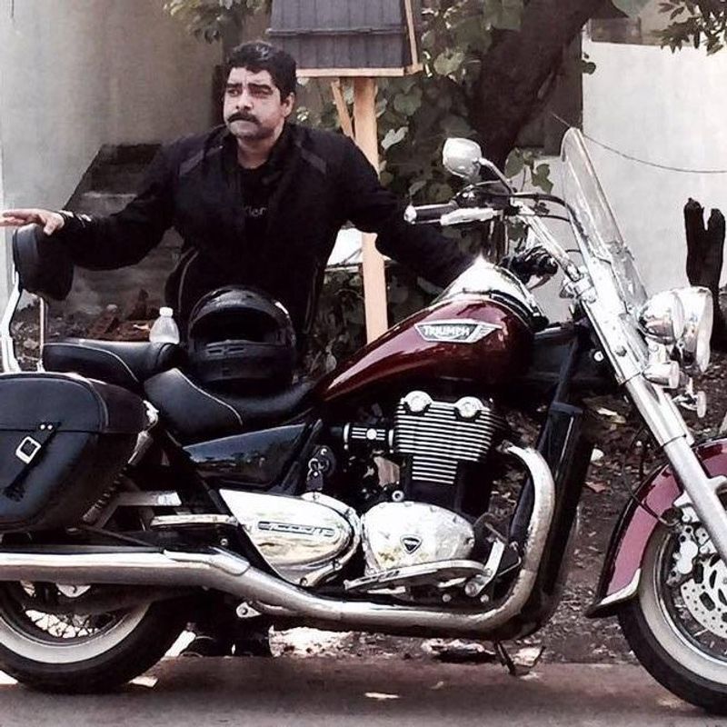 Sushant singh rajput friend sandeep singh with dawood ibrahim viral photo know the truth kpt