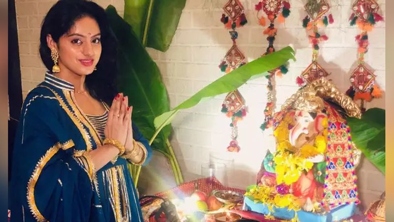 ganesh chaturthi 2020 shweta tiwari ganesh puja with daughter palak tiwari and son reyansh KPJ
