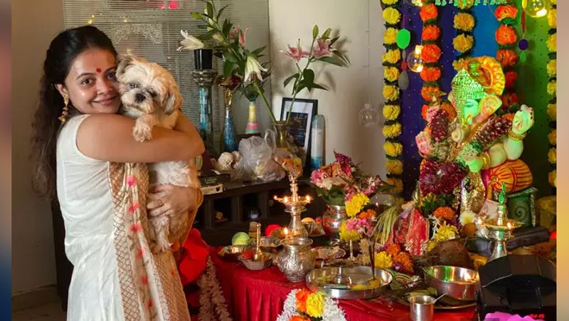 ganesh chaturthi 2020 shweta tiwari ganesh puja with daughter palak tiwari and son reyansh KPJ