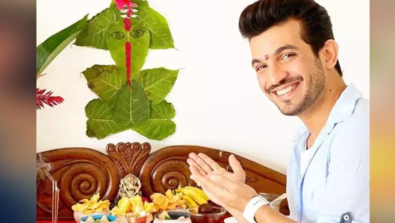 ganesh chaturthi 2020 shweta tiwari ganesh puja with daughter palak tiwari and son reyansh KPJ