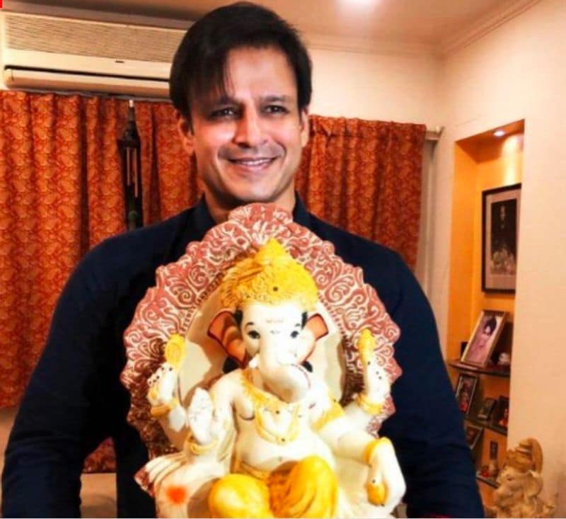Ganesha chathurthi celebration by Bollywood celebrities