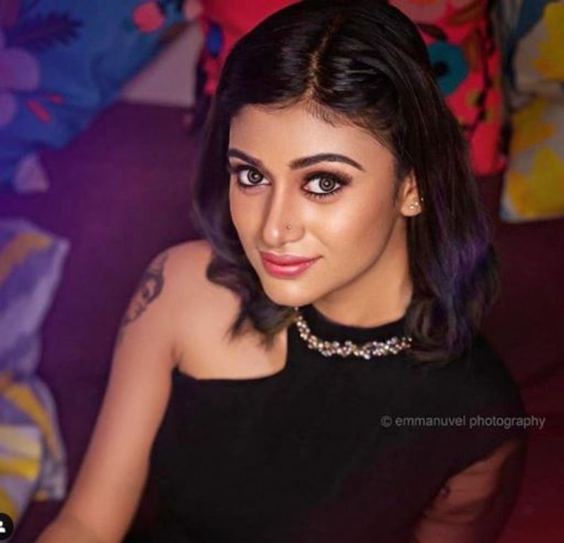 actress oviya latest beautiful photo gallery
