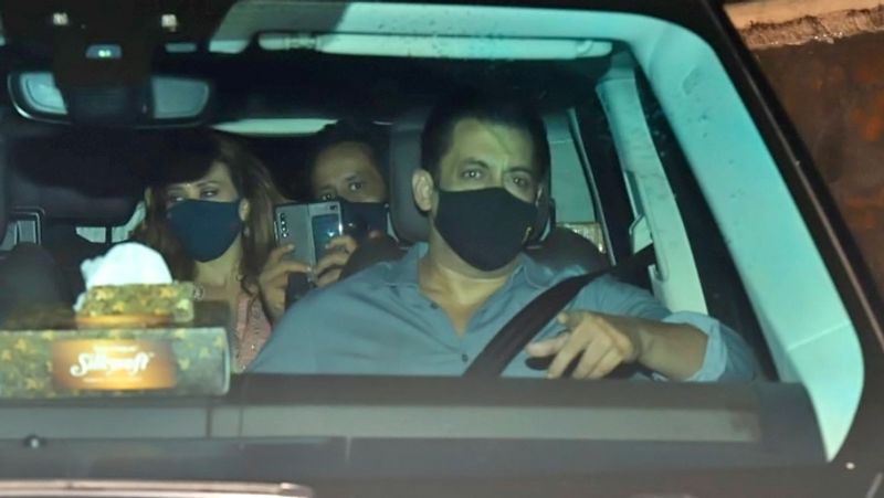 actor Salman khan angry during sister arpita khan ganesh visarjan RBD