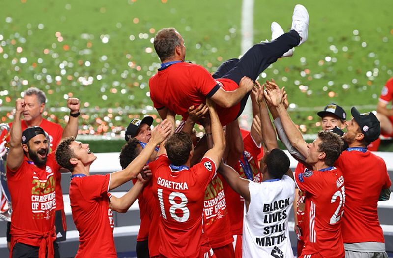 Champions League 2020 final photos Bayern Munich celebrate 1-0 win PSG fans set cars on fire apc