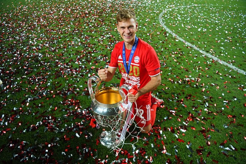 Champions League 2020 final photos Bayern Munich celebrate 1-0 win PSG fans set cars on fire apc