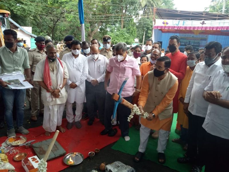 Union Minister Pralhad Joshi Talks Over SmartCity Project