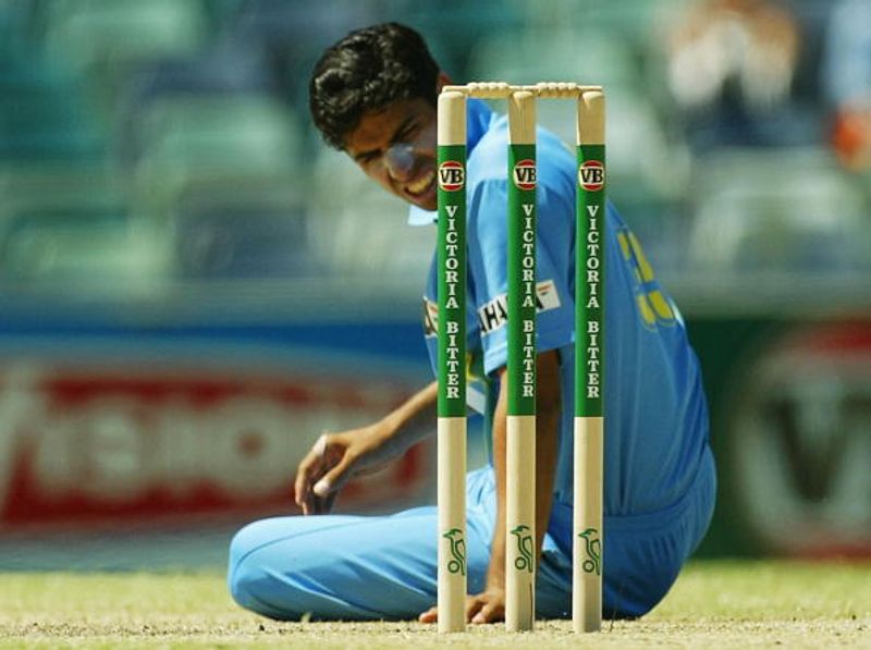 Ashish Nehra did a big reveal: whenever you go to Dhoni's room, you could do these 2 things asa