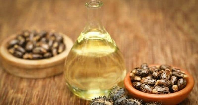 Castor oil: One of the oldest oils used on the hair, castor oil naturally moisturises the scalp and fights dandruff.