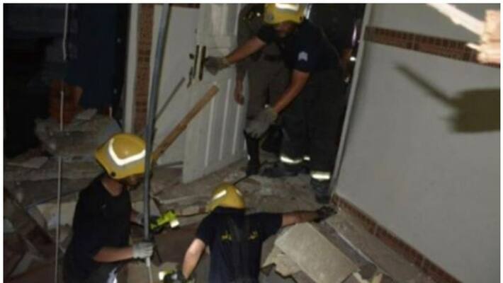 three died in saudi arabia as an old house collapsed three died in saudi arabia as an old house collapsed