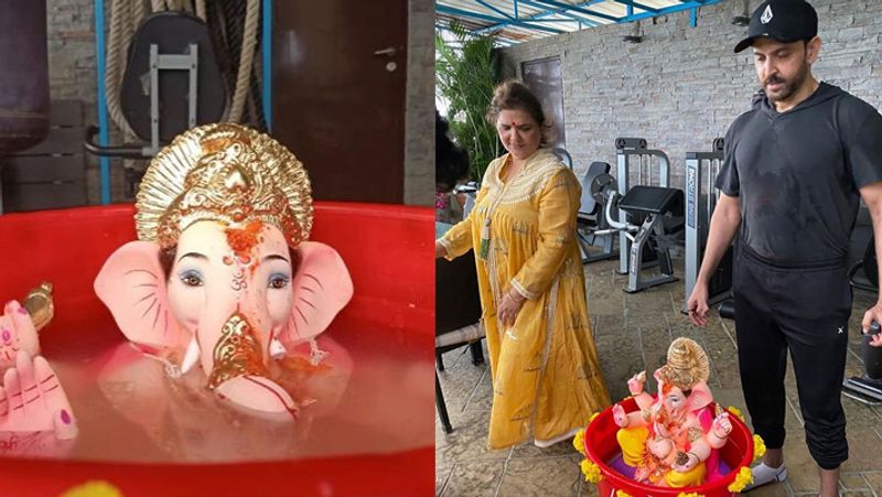 ganpati visarjan 2020: hrithik roshan and ex wife sussanne khan says goodbye to lord ganesha KPJ