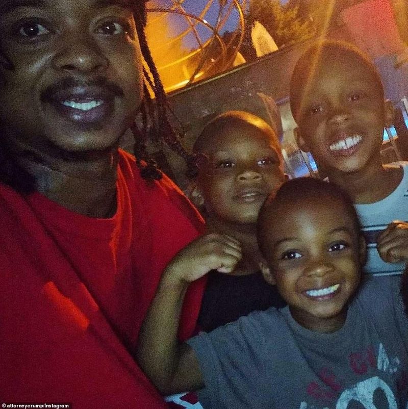 Jacob Blake paralyzed from waist down after police shooting, father says BSS