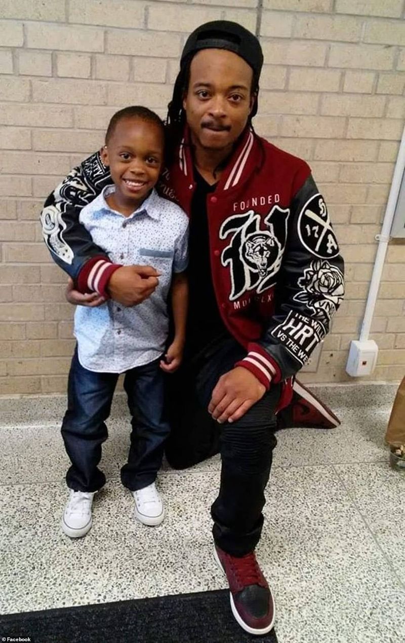 Jacob Blake paralyzed from waist down after police shooting, father says BSS