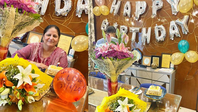 hina khan celebrates mother's birthday with boyfriend rocky jaiswal and family members KPJ
