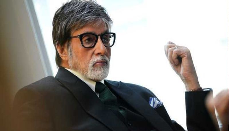 bollywood Actor Amitabh Bachchan going to sell his luxurious car Porsche Cayenne BRd