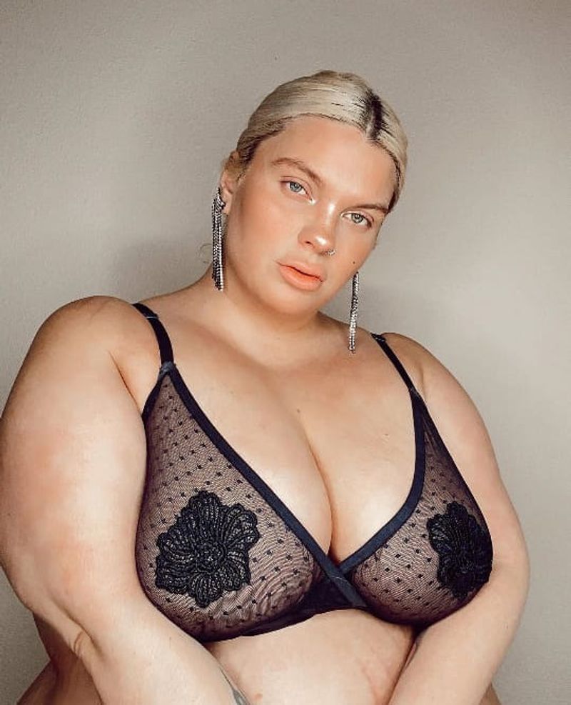 Black Plus-Sized model accuses Instagram to have a Racist Policy ALB