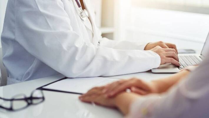 police register case against doctor after girl's complaint police register case against doctor after girl's complaint