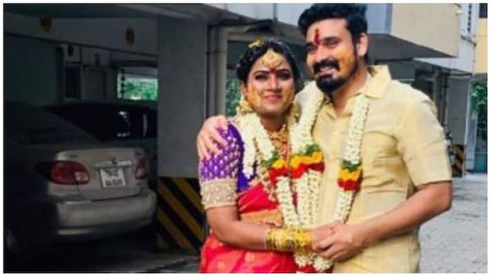 maina nandhini baby shower photo goes viral maina nandhini baby shower photo goes viral