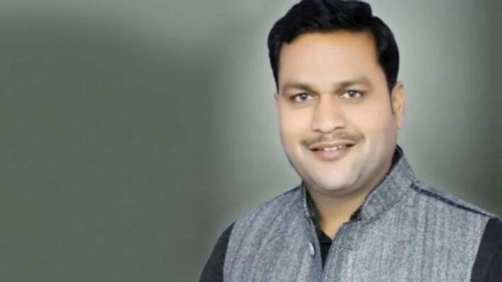 up govt announces 10 lakh ex gratia to journalist's family up govt announces 10 lakh ex gratia to journalist's family