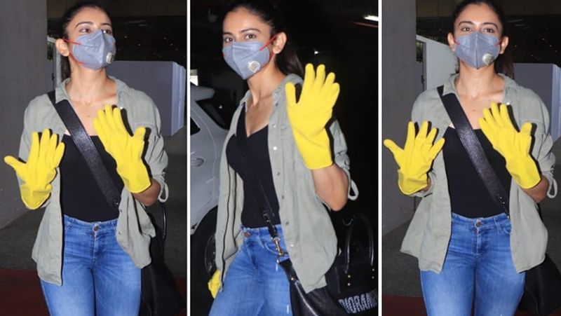 Sara ali khan with brother Ibrahim ali khan spotted outside father saif ali khan house KPJ