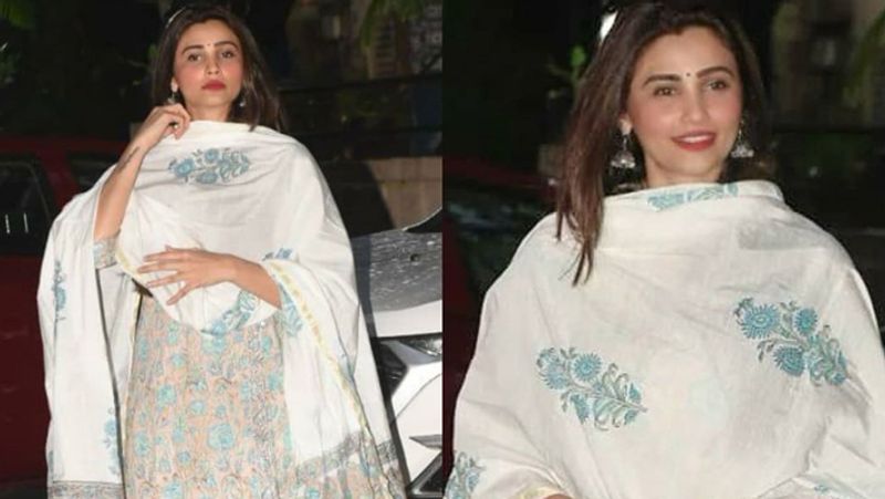 Sara ali khan with brother Ibrahim ali khan spotted outside father saif ali khan house KPJ