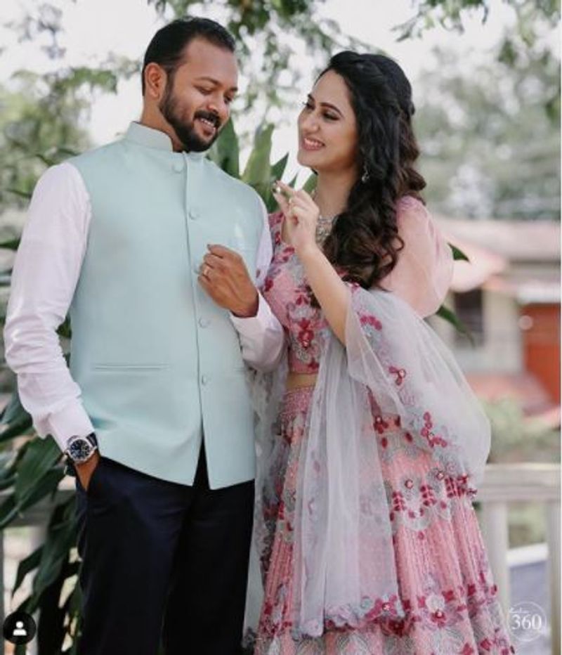 actress miya george engagement photos