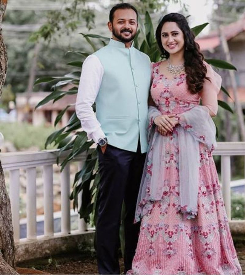 actress miya george engagement photos