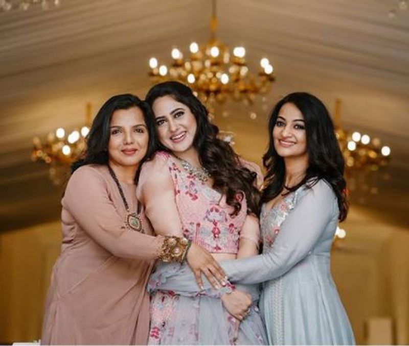 actress miya george engagement photos