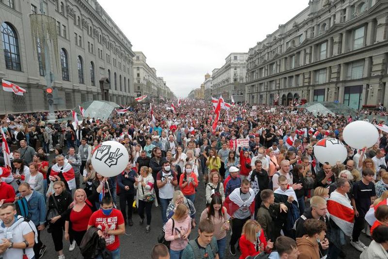 Belarus President Alexander Lukashenko to confront protesters