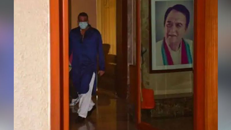 sanjay dutt leave for hospital for treatment of lung cancer with wife maanayata dutt and sister priya dutt KPJ