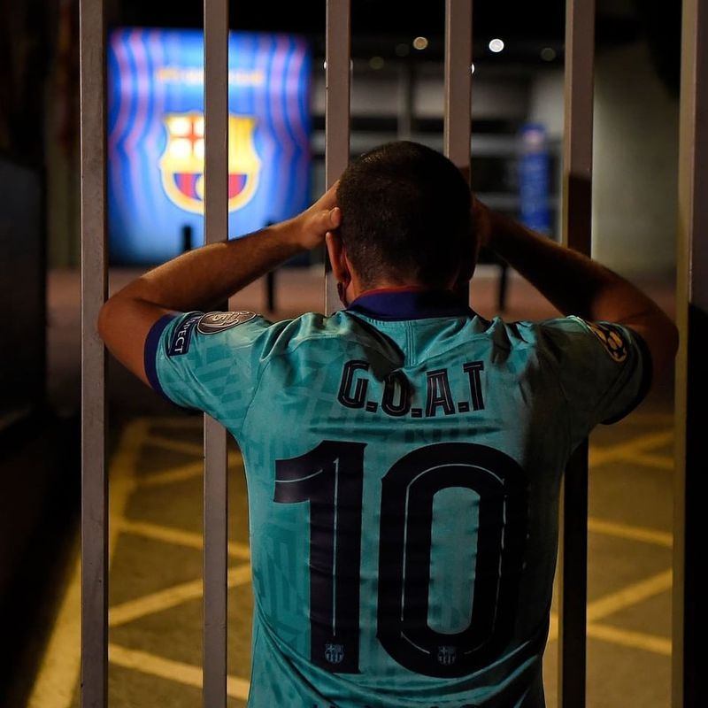 Barcelona fans descend on camp nou in messi exit news