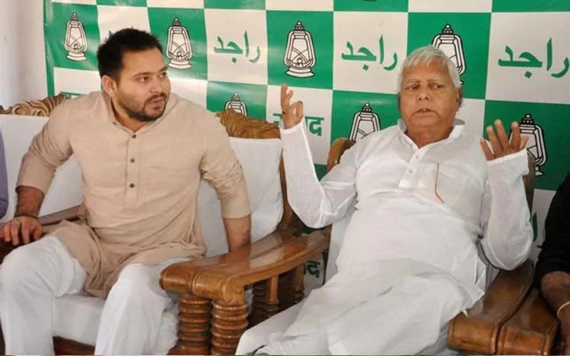IAS IPS officers want to become MLAs in Bihar, RJD has crowd of officers asa