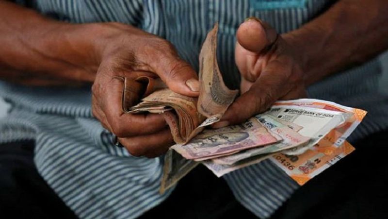 LIC launches Jeevan Akshay annuity plan, on investment you can get life long returns MJA