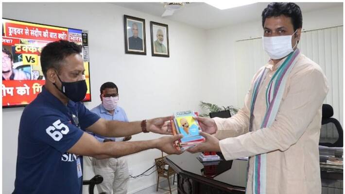 tripura cm give books swami vivekananda teachings tripura cm give books swami vivekananda teachings