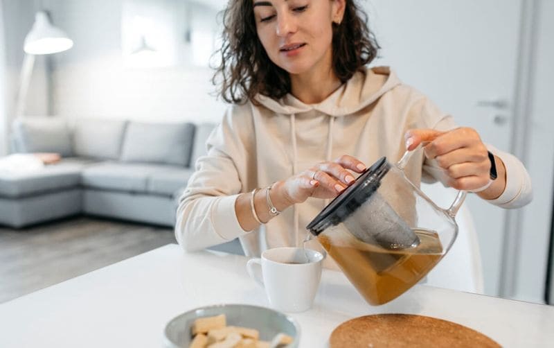 Drinking 2-3 cups of coffee can help you lose weight quickly