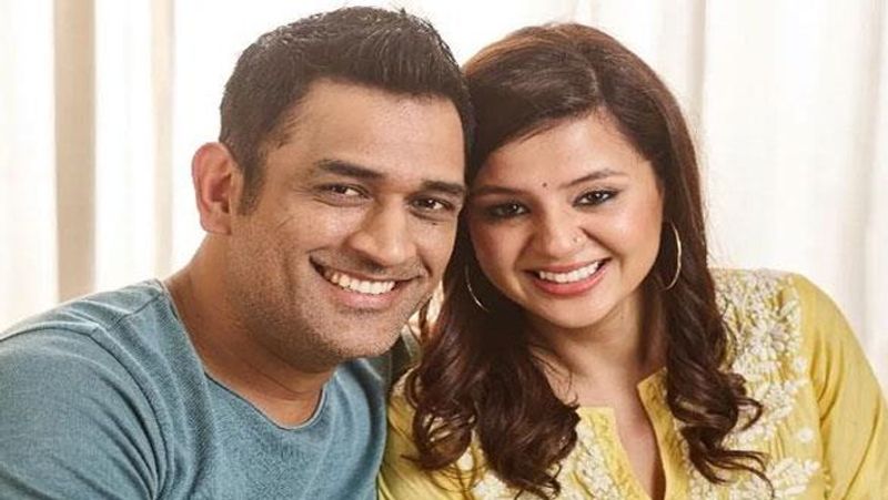 dhoni and his wife may join bjp, bjp can offer loksabha ticket to sakshi dva