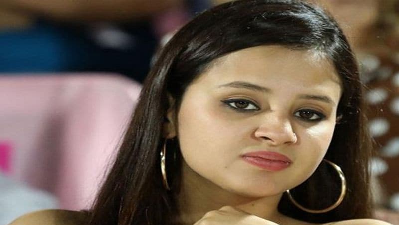 dhoni and his wife may join bjp, bjp can offer loksabha ticket to sakshi dva