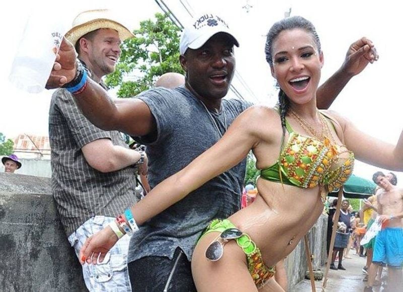 Viral pictures of cricketers when they caught in the camera in embarrassing moment spb