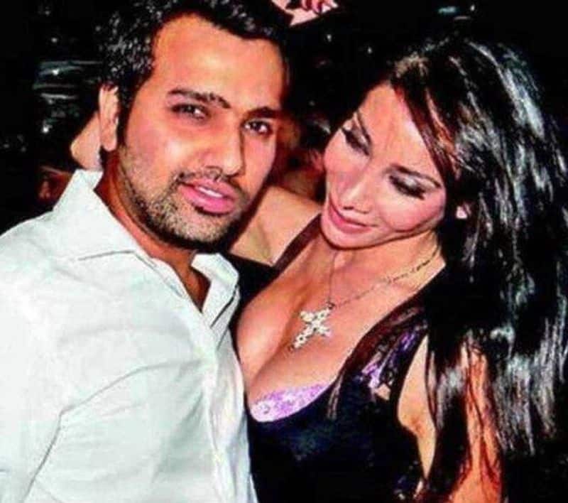 Pictures of star cricketers who went viral while being intimate to women spb