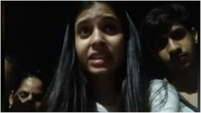 Heroine Tripti Shankhdhar Accuse Father Attempt To Kill Her