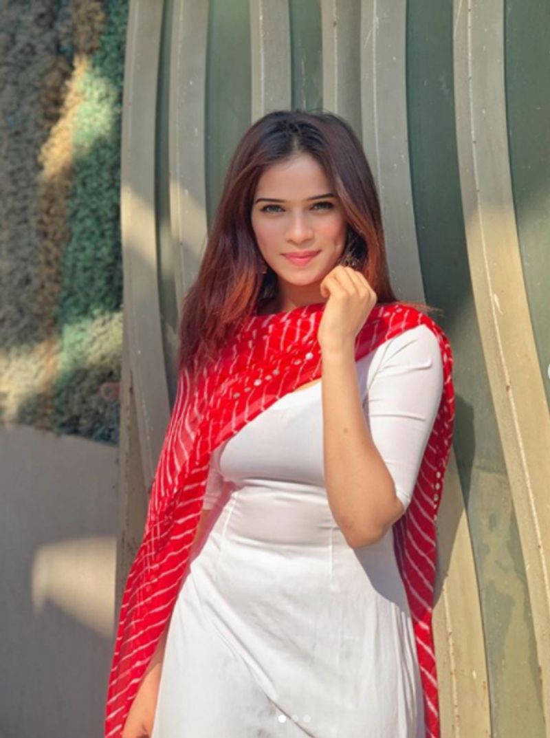 teacher suspended for having sexy figure in lahore photo is fake