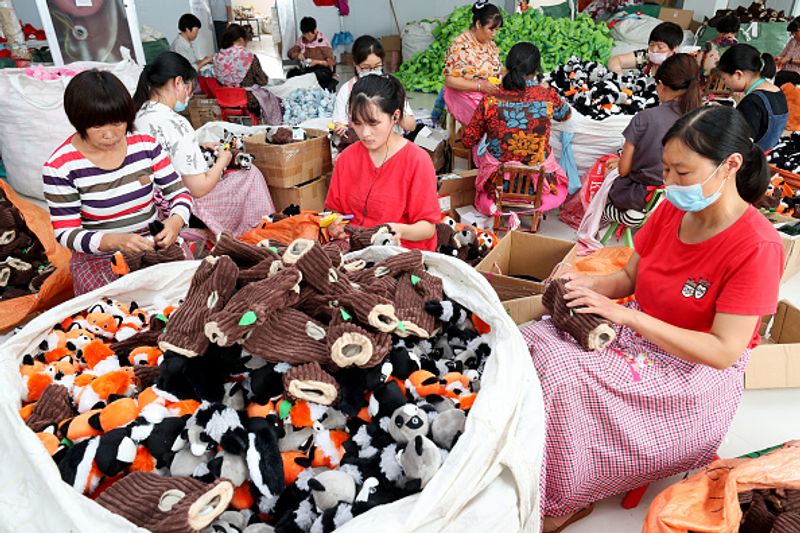Uyghur girls forced to prostitution in Chinese factories and detain camps ALB