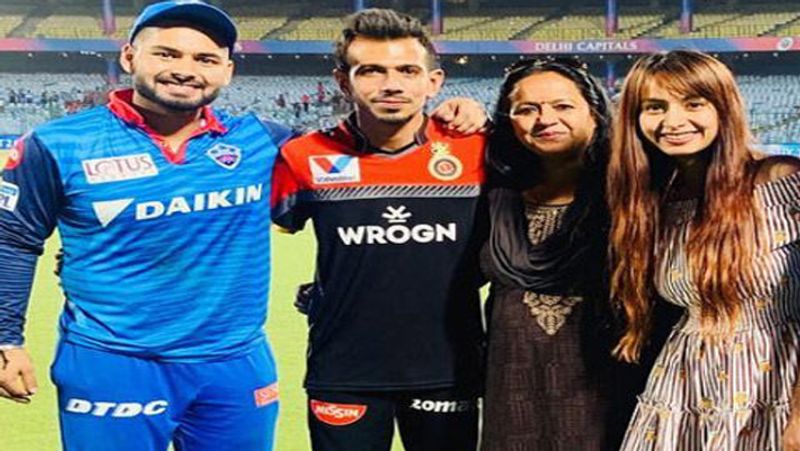 Before start IPL 2020 let's know about Rishabh pant's most beautiful sister Sakshi spb